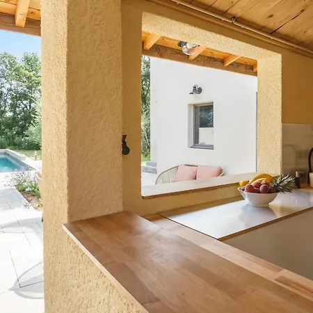 Villa Les Pins Ensoleilles By *
