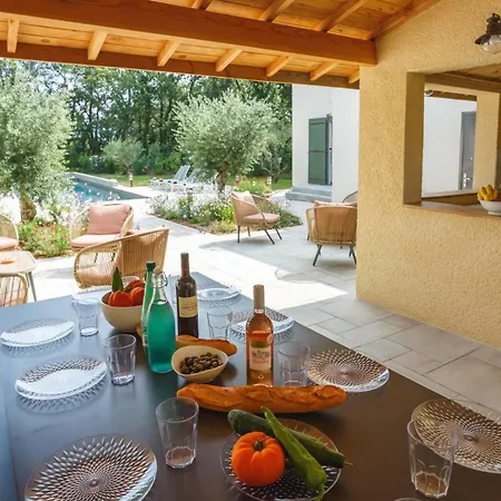 Villa Les Pins Ensoleilles By