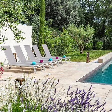 Les Pins Ensoleilles By